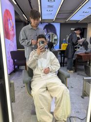 -藤野造型烫发染发