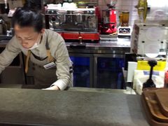 -万利隆·活力烘焙(人民路店)