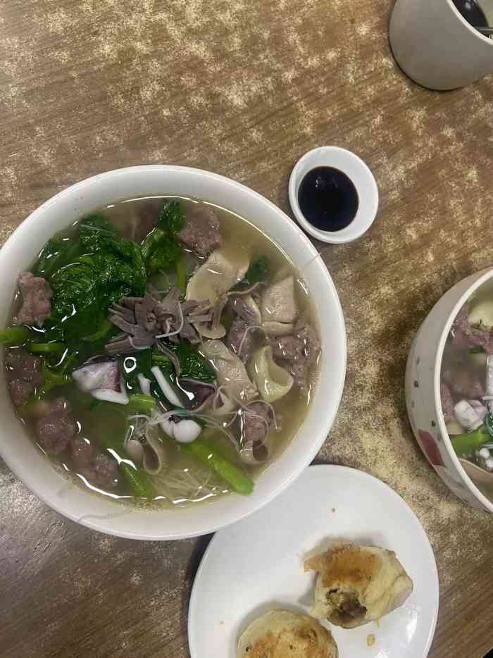 依土捞化(庆城路店)-"好吃到爆啊~捞化有两种,粗的和细的,粗的.