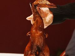 港式烤乳鸭-东富酒家(龙湖西溪天街店)
