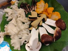 -钢管厂五区小郡肝串串香火锅(梅川路店)
