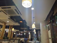 大堂-尚品海鲜肥牛自助火锅(湖明店)