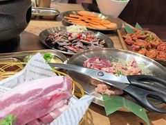 -青瓦餐厅·生鱼片·韩园烤肉(西塔店)