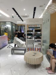 -首脑美发沙龙