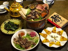 手抓羊肉-吉祥圣雪藏餐