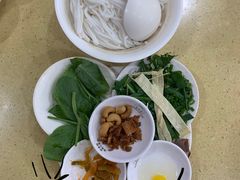 -桥香园云南过桥米线(金马碧鸡店)