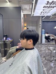 -藤野造型•烫染专业店