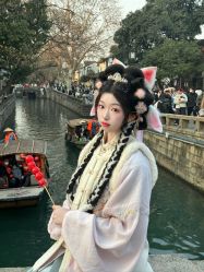 -一揽芳华汉服旗袍体验馆(拙政园店)