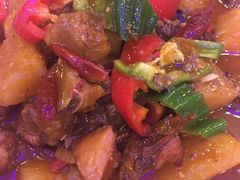 特色的大盘鸡-维吾尔餐厅(宜山路店)