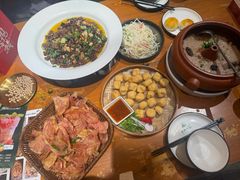 -老滇山寨•云南特色菜•地方菜•民族风情歌舞表演(金碧店)