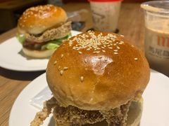 双层炸鸡汉堡-马尾咖啡(宏济新路店)