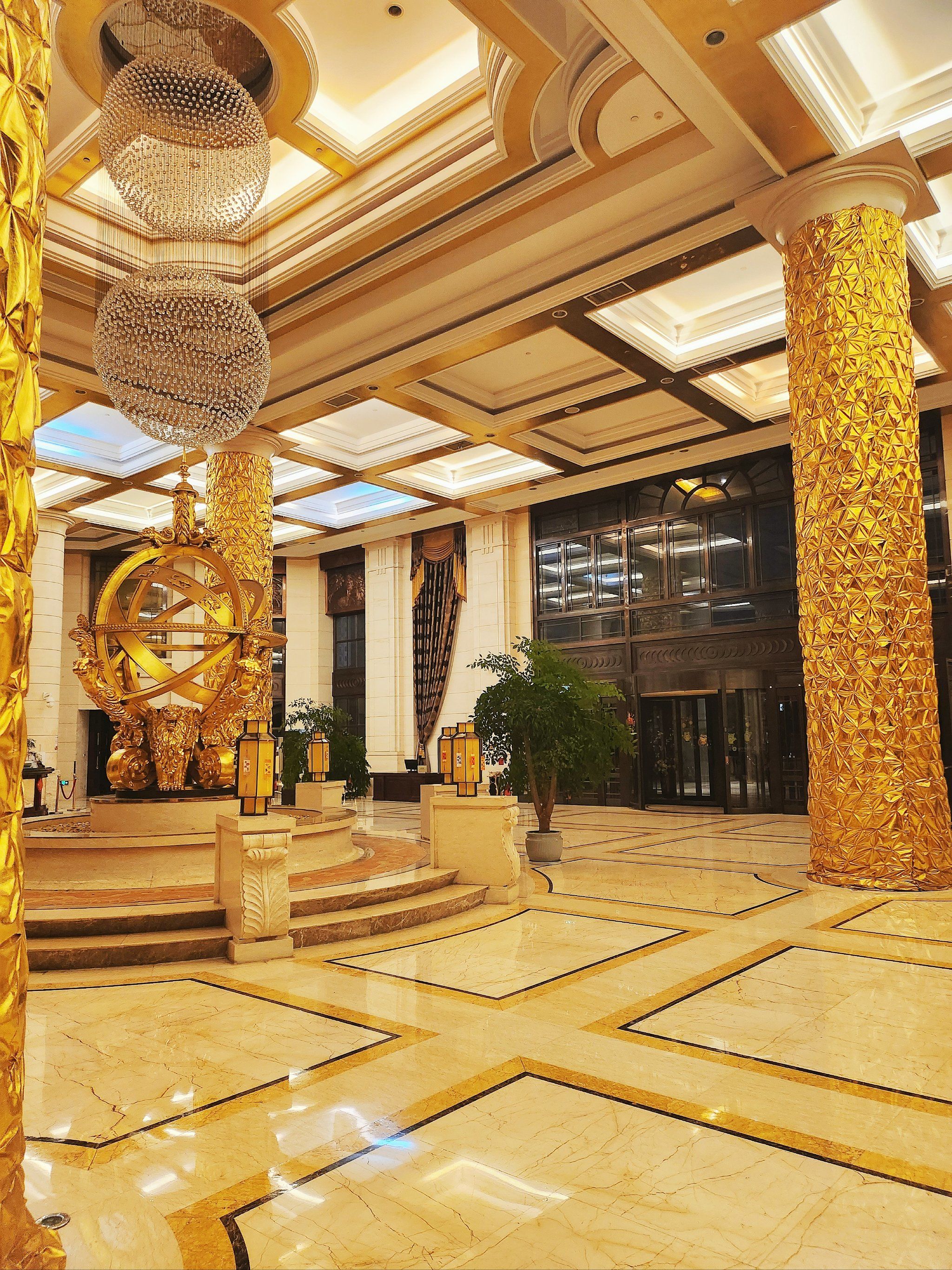 来如皋入住这里,环境优美,金碧辉煌的非常满意