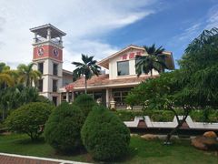 -亚龙湾亚泰商业街