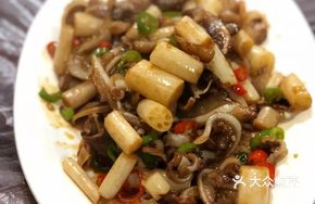 Lotus Stem with Chicken Mushroom