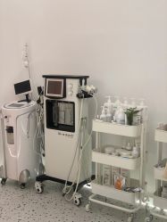 -苗方清颜痘肌研究所