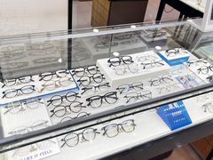 -光明眼镜·蔡司授权(徐泾店)