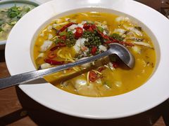 酸汤鱼-吕氏疙瘩汤·新派鲁菜(济南万象城店)