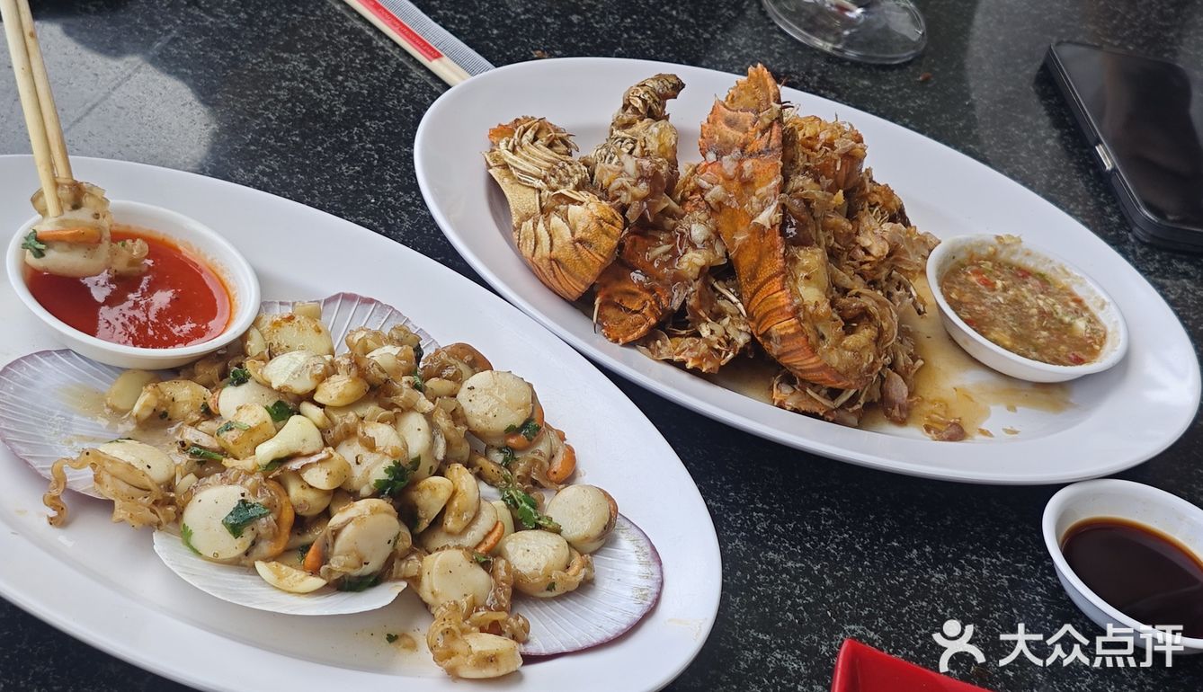 海边漫步美食探索