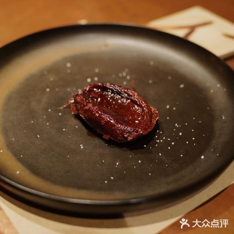 搭配煎蛋造型的迷迭香和芒果酱 萌!