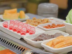 -海底捞火锅鲜切牛肉主题店(长寿路店)
