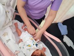 -秋歌护理·月嫂·育儿嫂(浦东医院店)