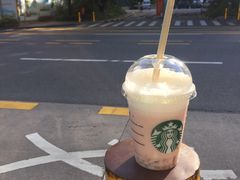 -星巴克(深圳梅林虹湾店)