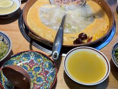 -洱火云南酸菜牛肉火锅(石景山当代商城店)