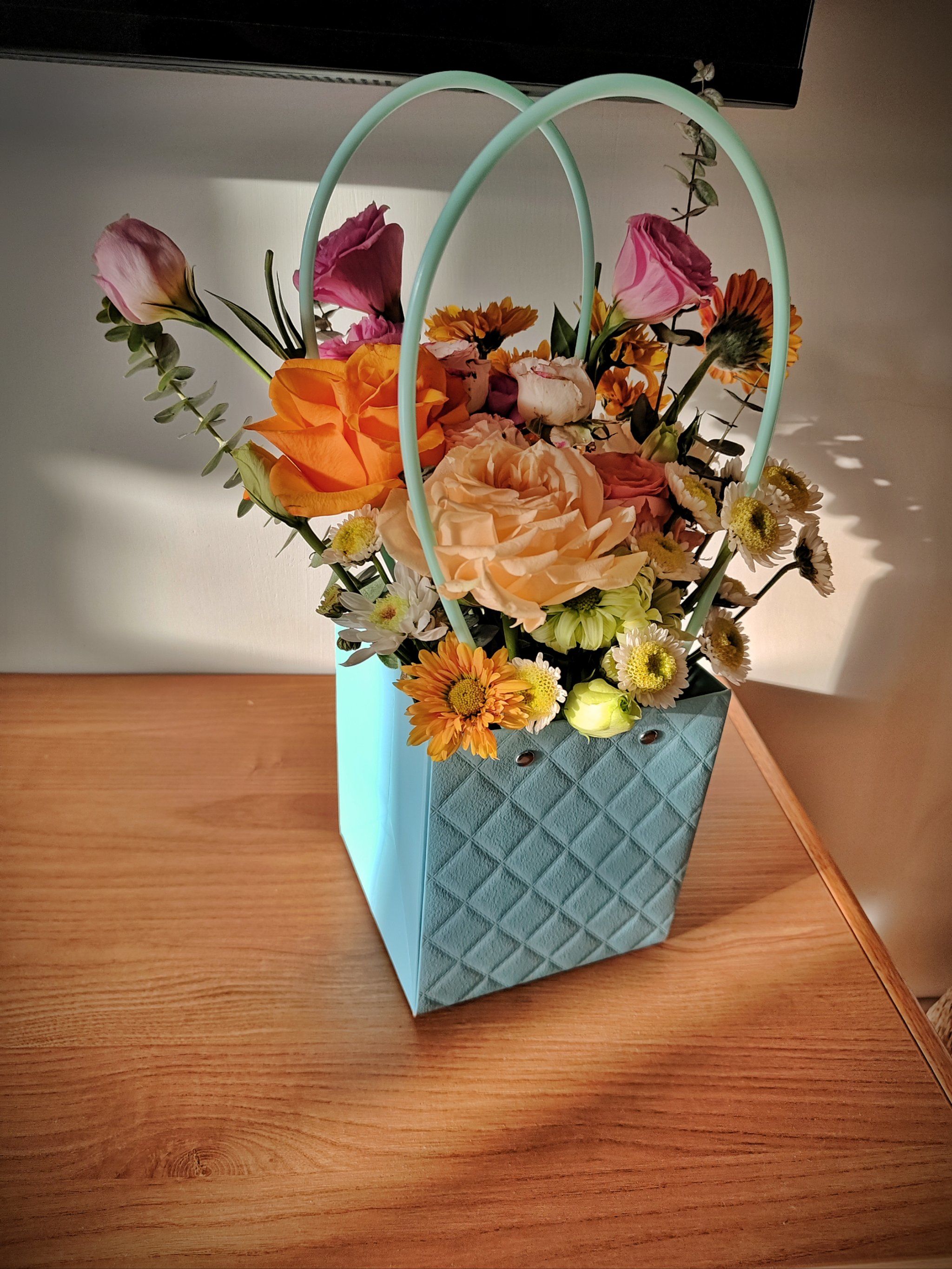 0元玩转这座城 
一个漂亮的手工花篮