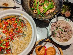 -费大厨辣椒炒肉(黄兴中心广场店)