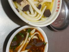 -文山荷鲜居(翠湖店)