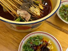 -拈签一笑黄牛肉辣卤串串
