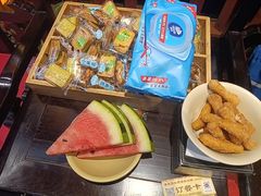 -宽板凳老灶火锅(台湾街店)