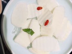 -洪氏嗨捞·广东猪肚鸡·椰子鸡火锅(西咸万象城店)