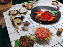 -扎起市井老火锅(乐山总店)