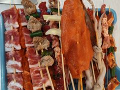-哈尔滨小酒馆·鲜肉现穿自助烧烤(康新花园店)