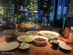 -临界音乐酒馆·小龙虾·江湖菜(华熙LIVE·鱼洞店)