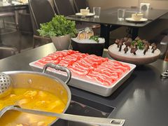 -鲜入唯煮·港式海鲜牛肉火锅(金宝街店)