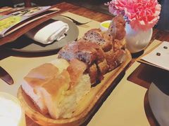 -Carbon莫卡哆·意大利复古集市餐厅(杭州大厦店)