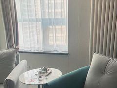 -喜鹊愉家酒店(郑州曼哈顿博览中心地铁站店)