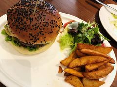 招牌牛肉汉堡-UPPER KITCHEN(延安路店)