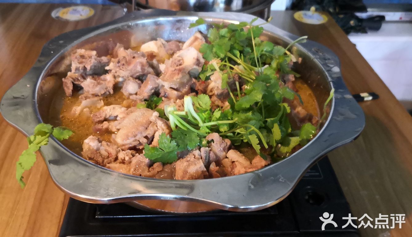 尾巴还是那么的好吃，连筋带手带肥那个口感简直吹上天