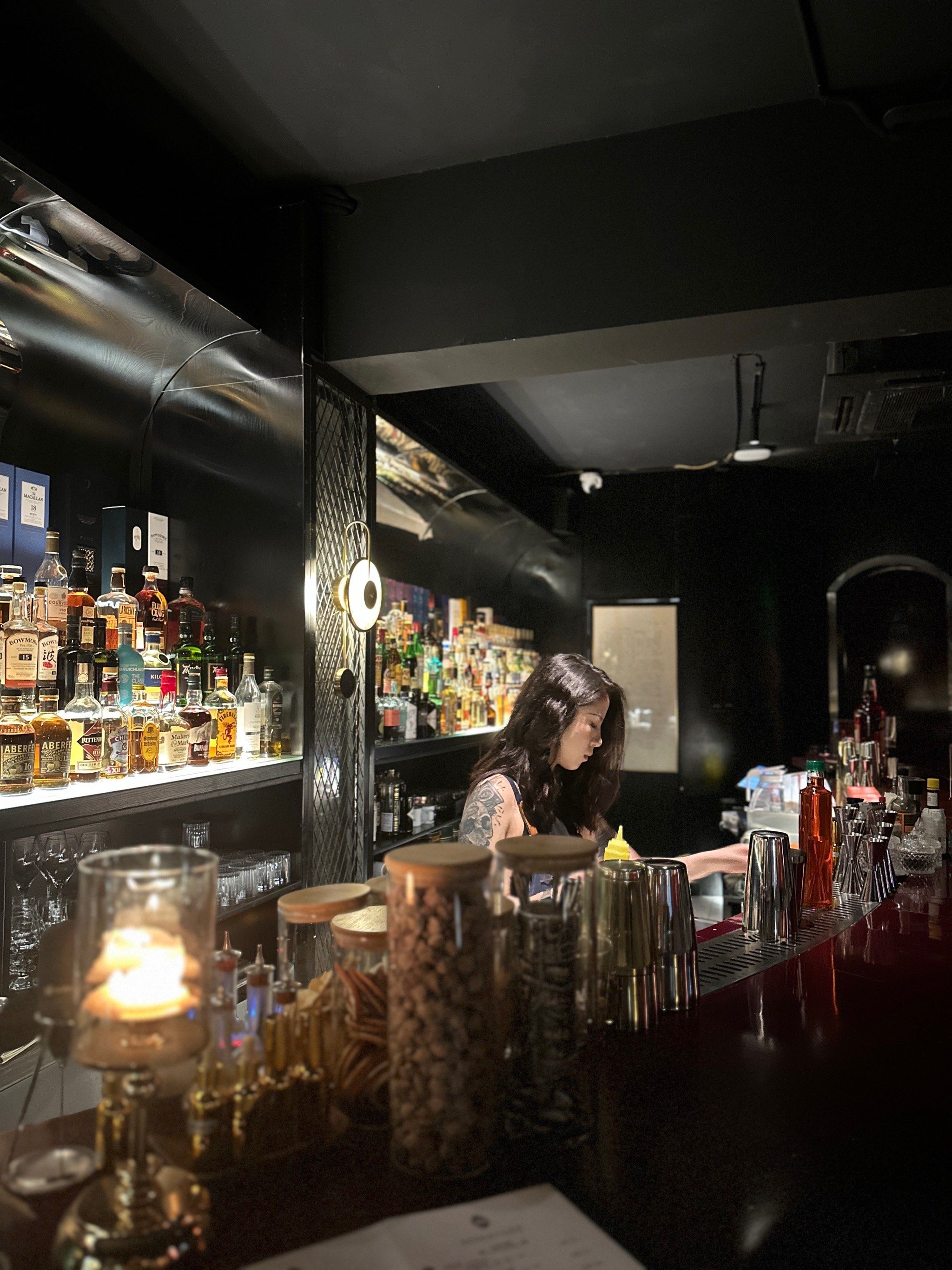 美女调酒师我爱了