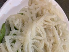 -渝嘴小老弟老火锅(华新村店)