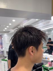 -镁连社·美联社