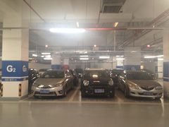 -虹桥天地-停车场