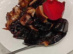 -海派美食·家宴海鲜青岛菜·石锅鲽鱼头(东方城店)