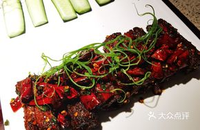 Crispy Beef Jerky with Juicy Interior