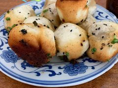 -老字号眼镜子煎包汤包店
