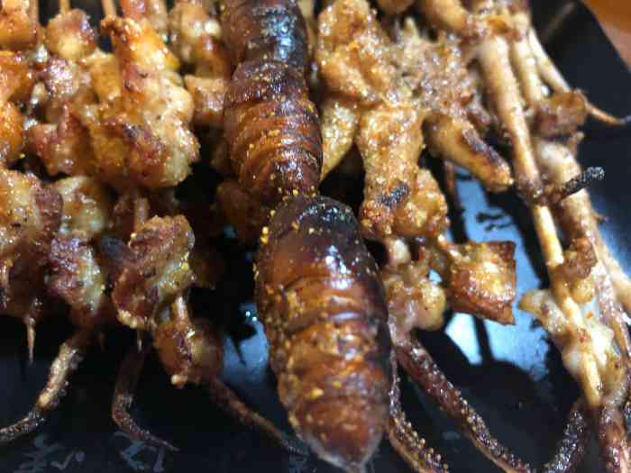 三昧真火烧烤(宝体店)-"晚上一点和老婆来吃的宵夜,没有食客在就餐.