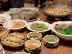 -老滇山寨•云南特色菜•地方菜•民族风情歌舞表演(金碧店)